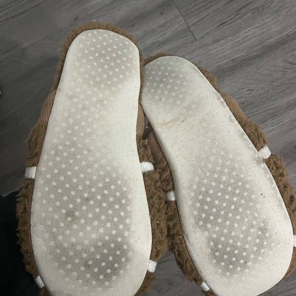 Pottery Barn Gingerbread Slippers small - Picture 4 of 4